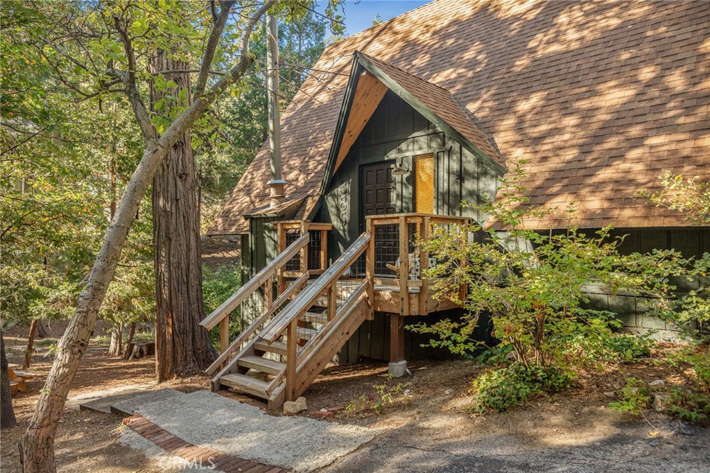 385 Birchwood Drive