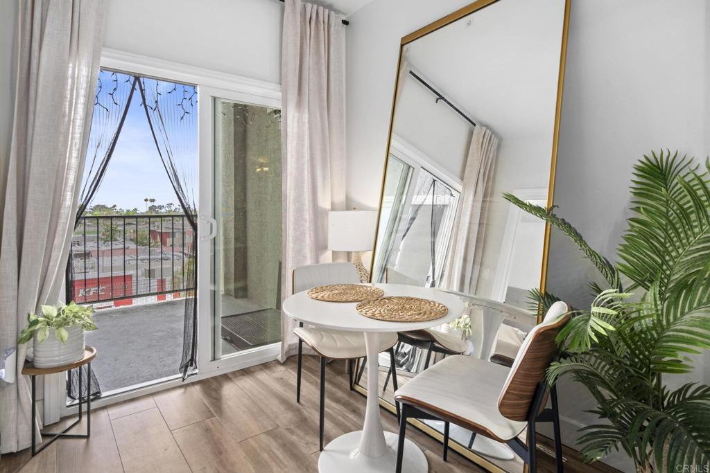 2828 University Ave 503