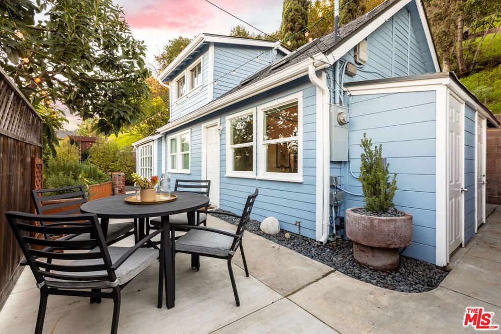 12458 Laurel Terrace Drive, Studio City CA 91604
