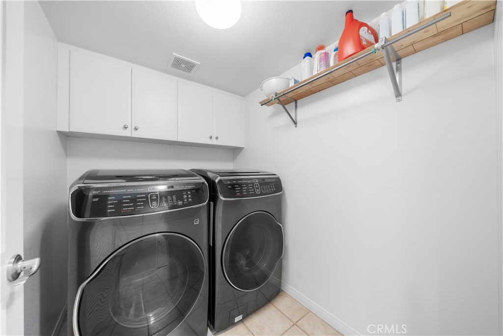 414 Silk Tree