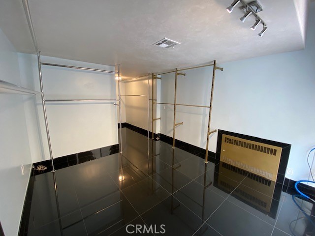 1333 S Beverly Glen 105