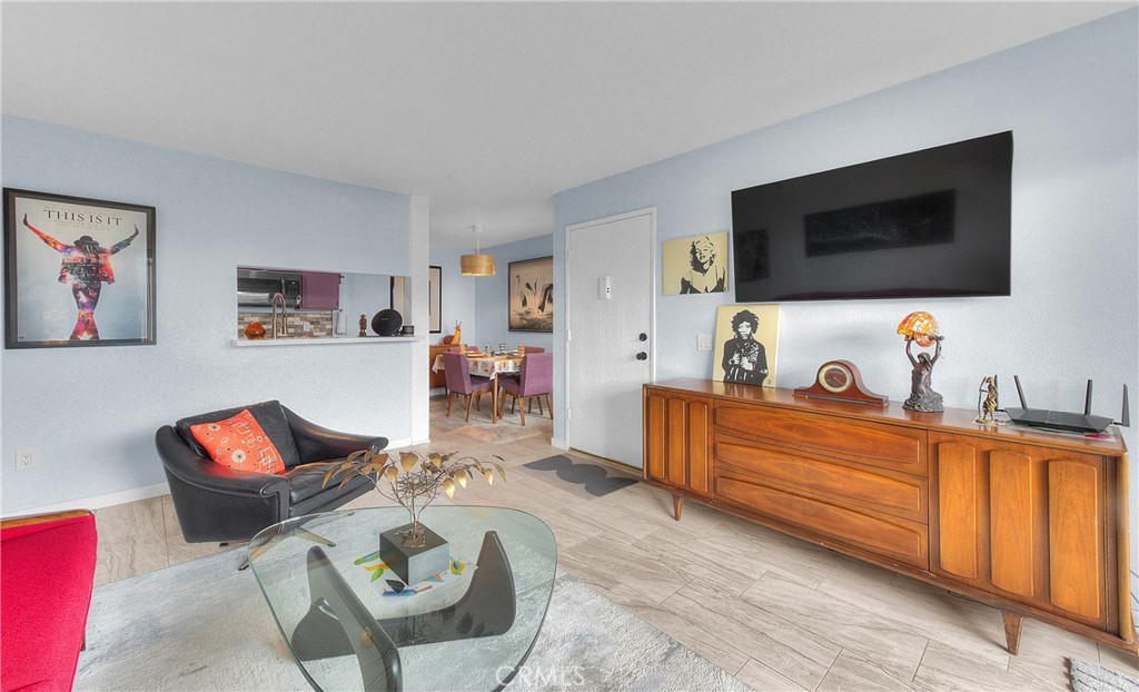 6351 Riverside 69