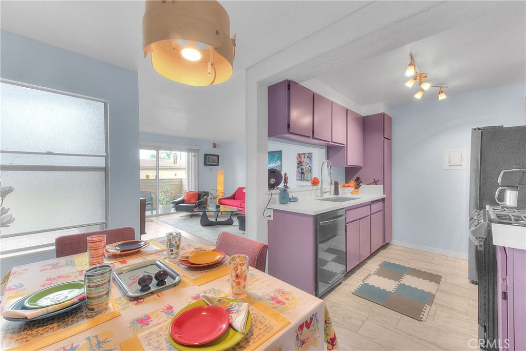 6351 Riverside 69