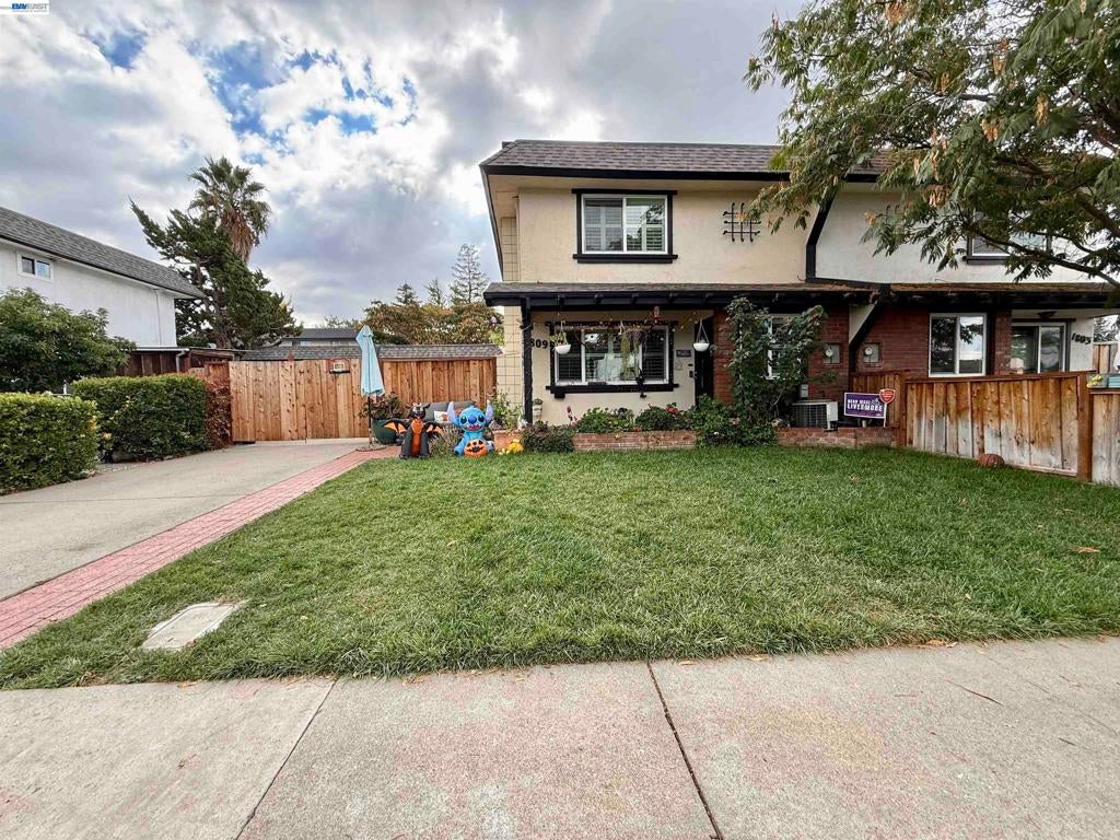 1809 De Vaca Way