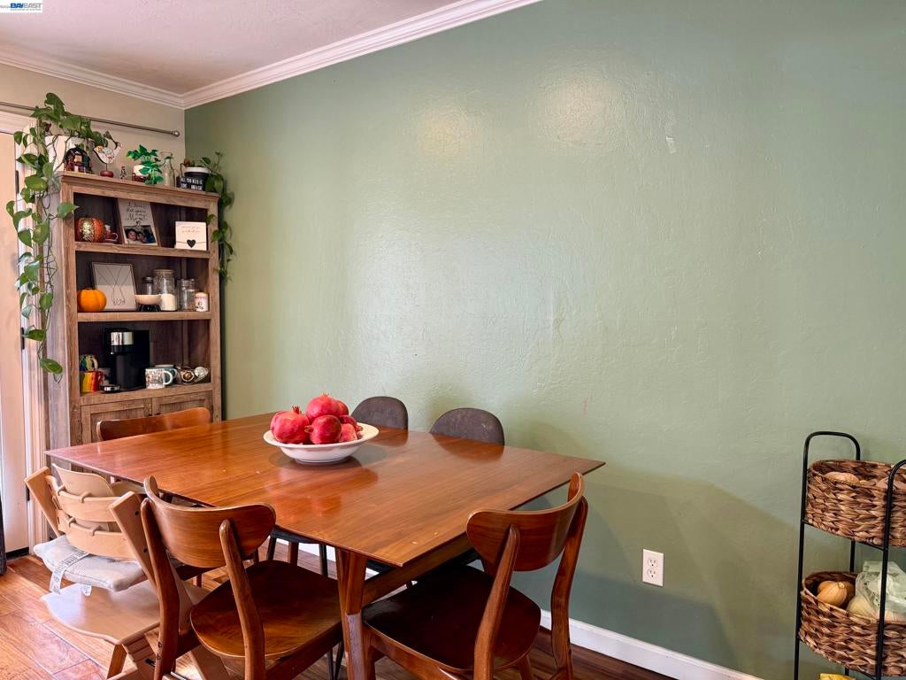 1809 De Vaca Way
