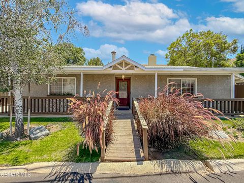 Photo of 6203 Wisteria Street, Simi Valley, CA 93063 (MLS # 226003008)