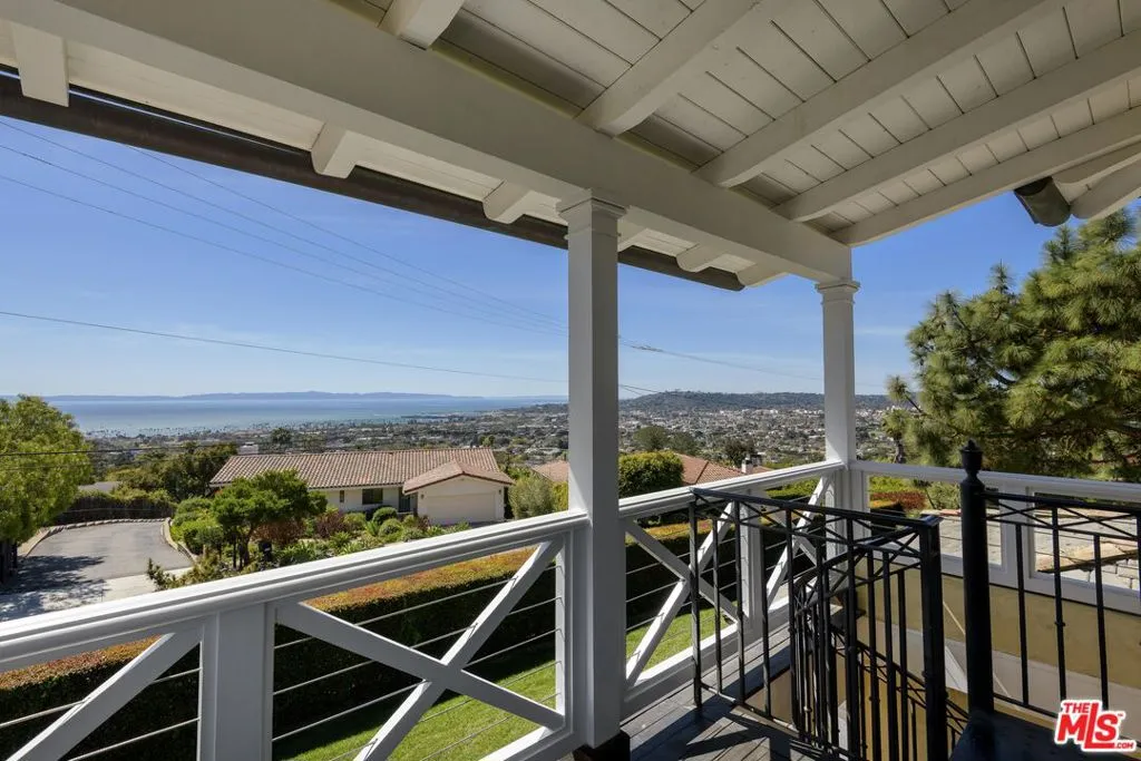 Santa Barbara, California 93108, United States, 5 Bedrooms Bedrooms, ,4 BathroomsBathrooms,Residential,Active,142281