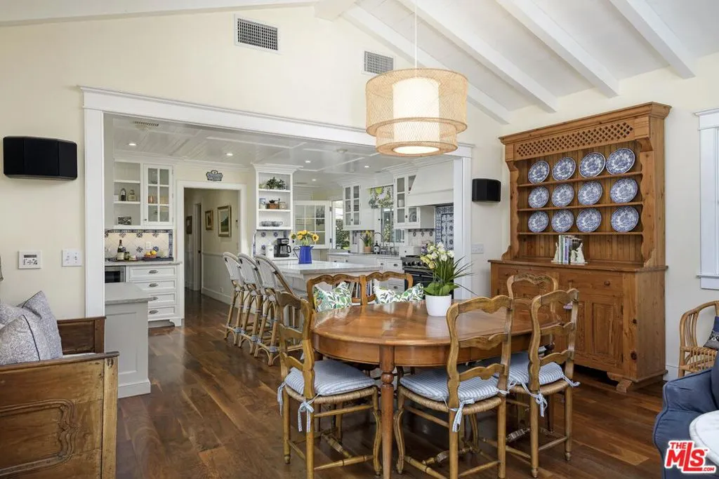 Santa Barbara, California 93108, United States, 5 Bedrooms Bedrooms, ,4 BathroomsBathrooms,Residential,Active,142281