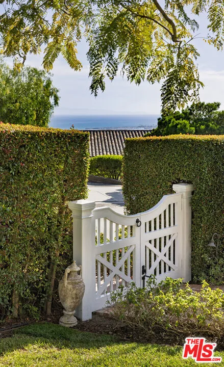 Santa Barbara, California 93108, United States, 5 Bedrooms Bedrooms, ,4 BathroomsBathrooms,Residential,Active,142281