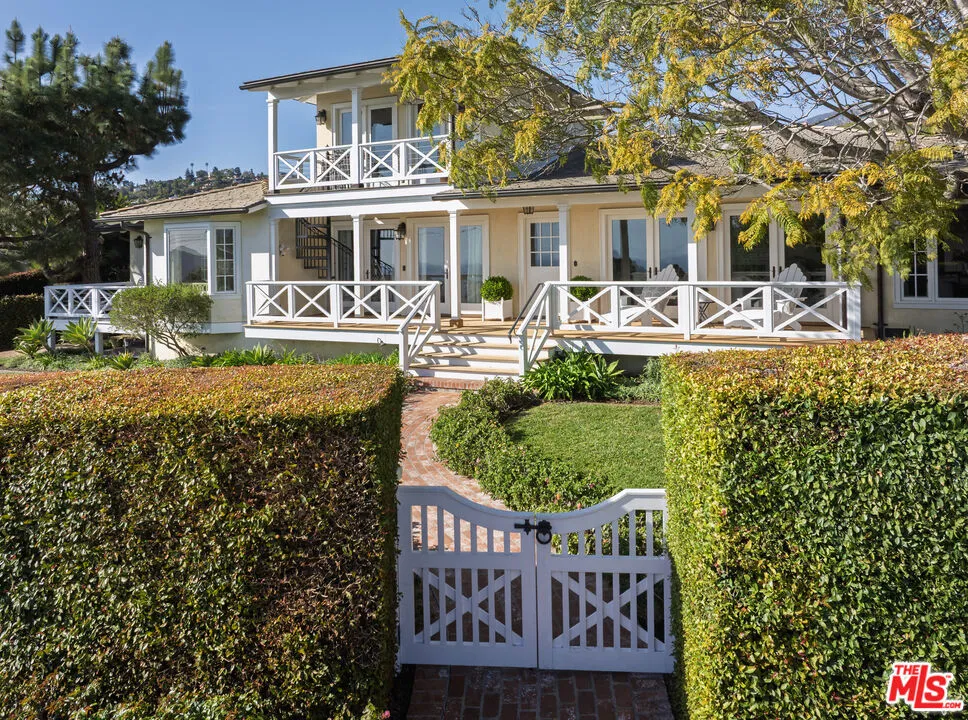 Santa Barbara, California 93108, United States, 5 Bedrooms Bedrooms, ,4 BathroomsBathrooms,Residential,Active,142281