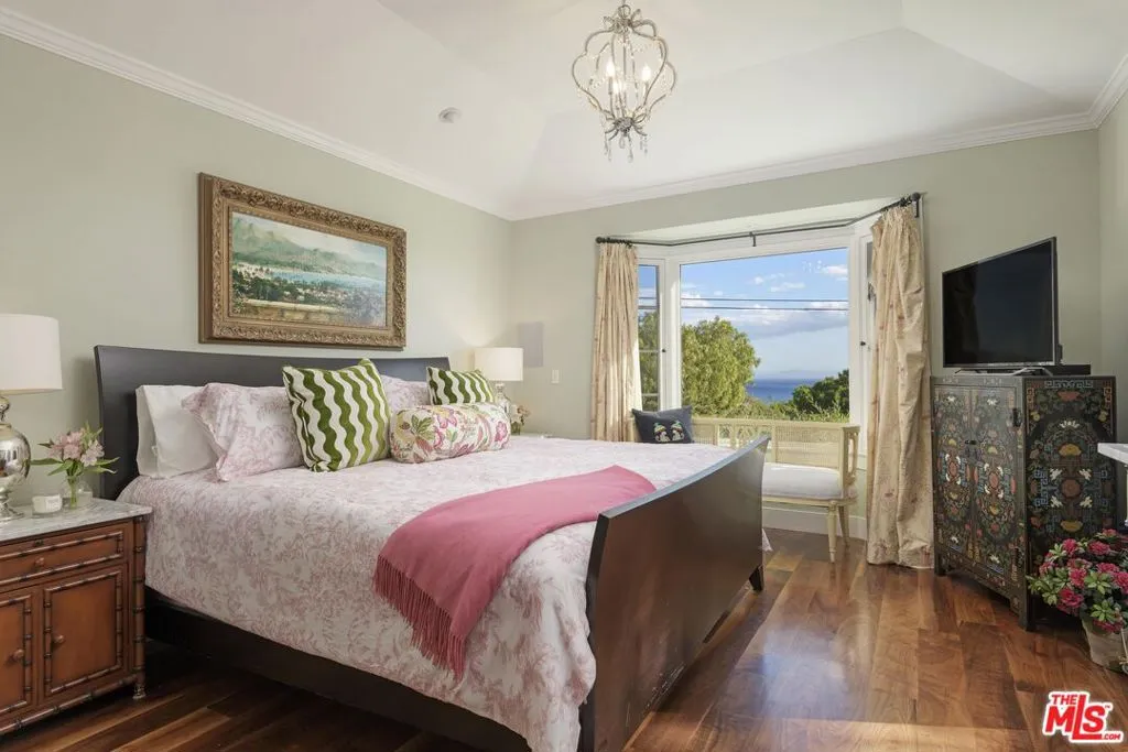 Santa Barbara, California 93108, United States, 5 Bedrooms Bedrooms, ,4 BathroomsBathrooms,Residential,Active,142281