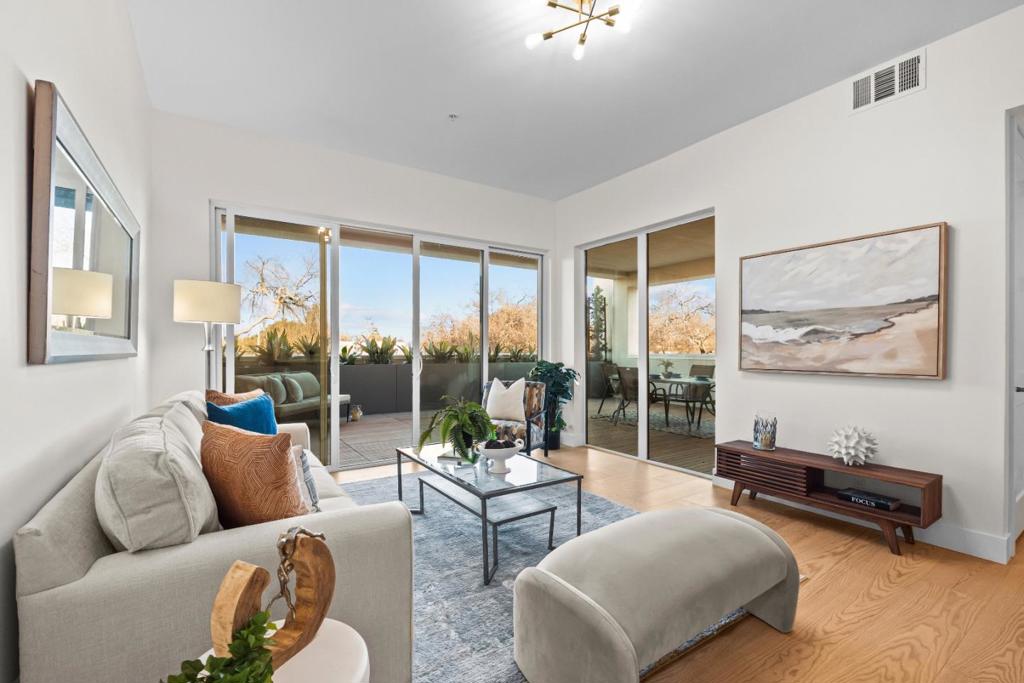 4115 El Camino Real 223