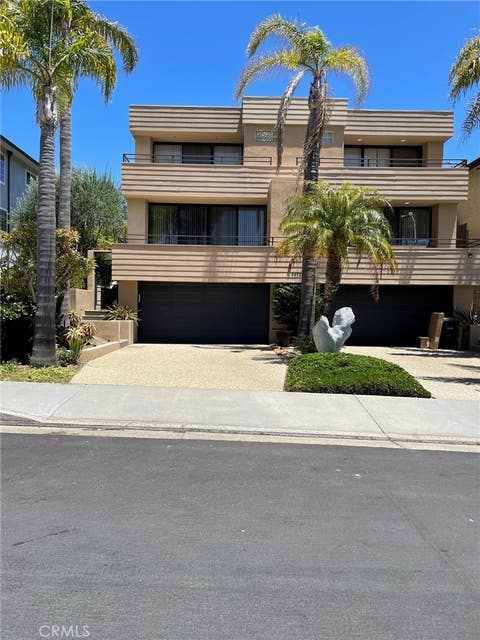 Photo of 33722 Chula Vista Ave #B AVE, Dana Point, CA 92629 (MLS # LG26144598)