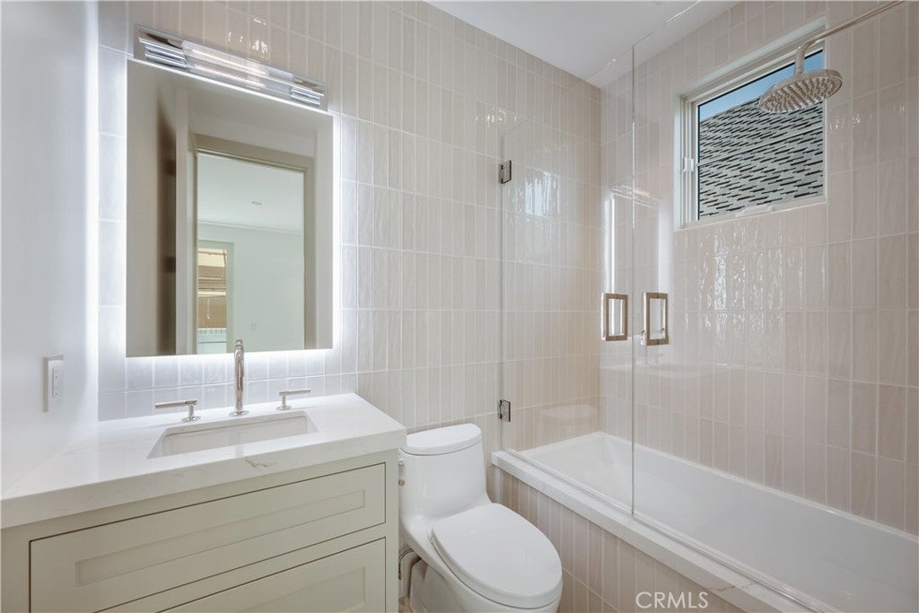 225 Diamond, Newport Beach CA 92662 - Photo 17