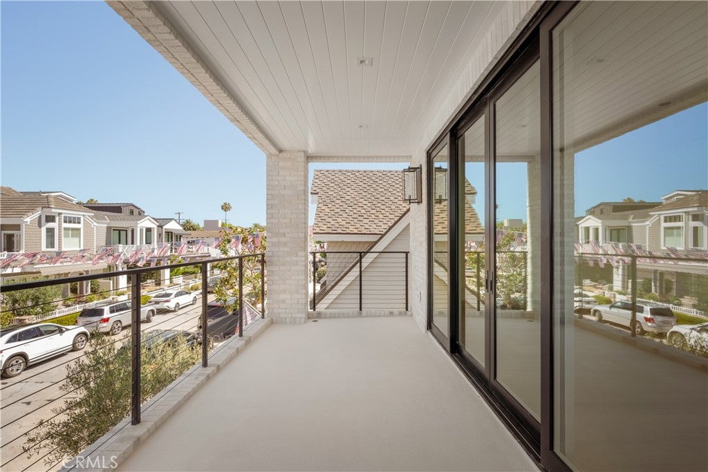 225 Diamond, Newport Beach CA 92662 - Photo 12