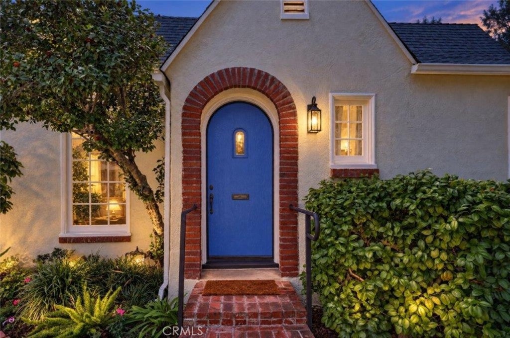 Photo of 644 Arden Avenue, Glendale, CA 91202 (MLS # CV26220273)