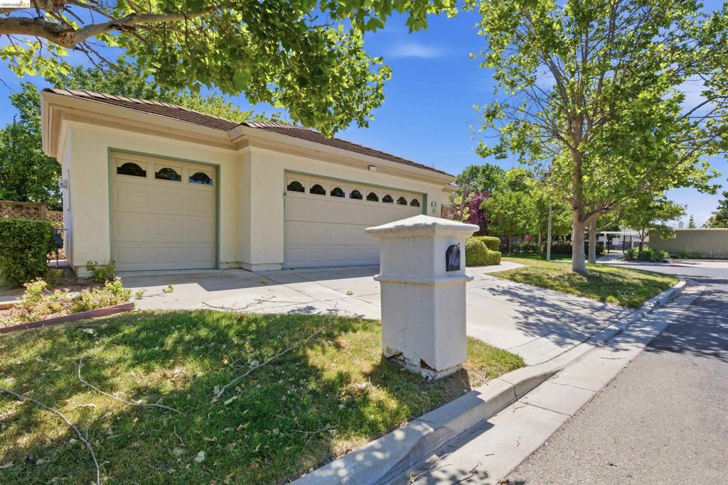 362 Ruby Terrace