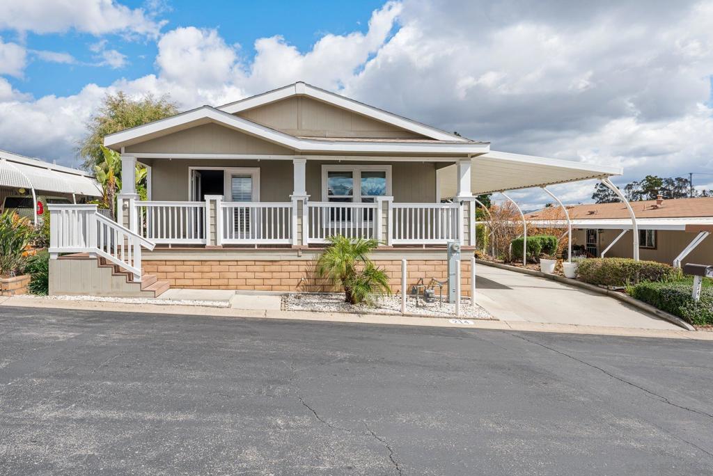 525 W El Norte Parkway 214