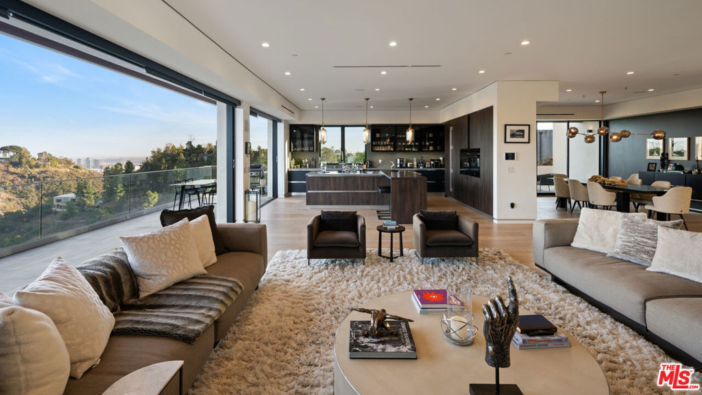 1200 Linda Flora Drive
