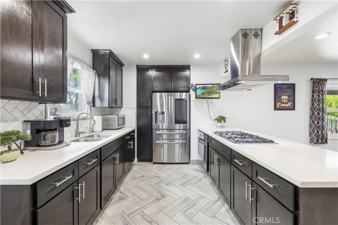 Photo of 15517 S Denver AVE, Gardena, CA 90248 (MLS # SR26105701)