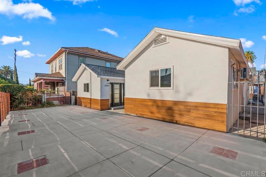 Newly remodeled 1 bedroom bungalow. Features include: in-unit washer & Dryer, A/C, Refrigerator, Stainless steel appliances, Quartz counter tops, laminated wood flooring, tile showers. This location is extremely convenient close to freeways. Tenant pays: SDGE, water to be billed back by landlord. Requirements: credit 650+, income 2.5x rent, 2 paystubs, deposit $1,500, pet rent $35/mo.
