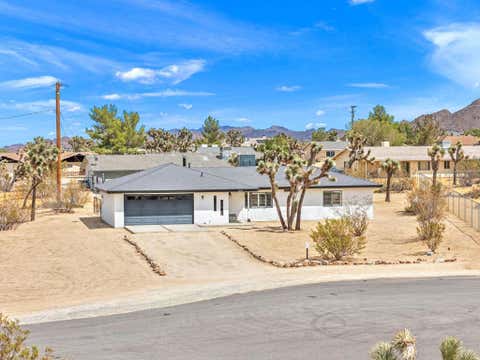 Photo of 6829 Palisade Way, Yucca Valley, CA 92284 (MLS # 219151820PS)
