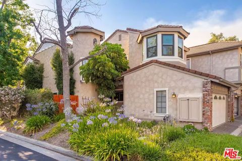 Photo of 29739 Windsong Lane, Agoura Hills, CA 91301 (MLS # 26753851)