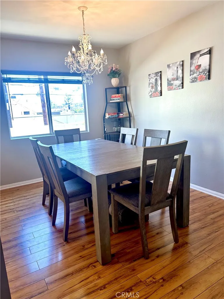 Sherman Oaks, California 91423, United States, 2 Bedrooms Bedrooms, ,2 BathroomsBathrooms,Residential,Active,85422