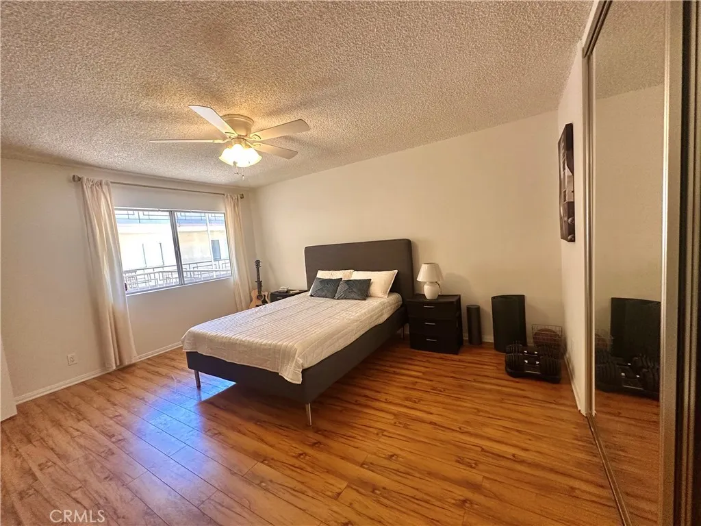 Sherman Oaks, California 91423, United States, 2 Bedrooms Bedrooms, ,2 BathroomsBathrooms,Residential,Active,85422