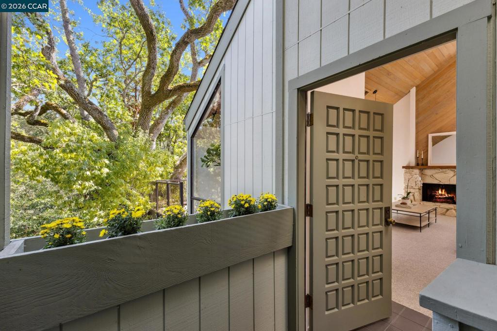 39 Saint Stephens Dr