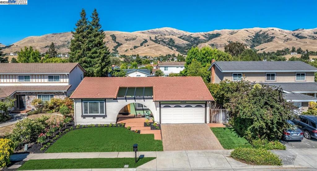 45548 Cherokee Ln