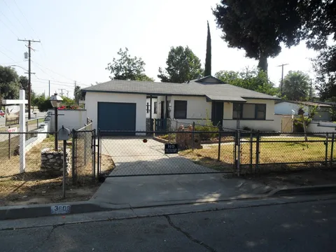 3608 Post St, Riverside, CA 92501 - MLS#: IV25268677
