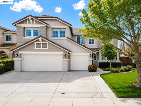 Photo of 3400 Fallen Oak Dr, Modesto, CA 95355 (MLS # 41148194)