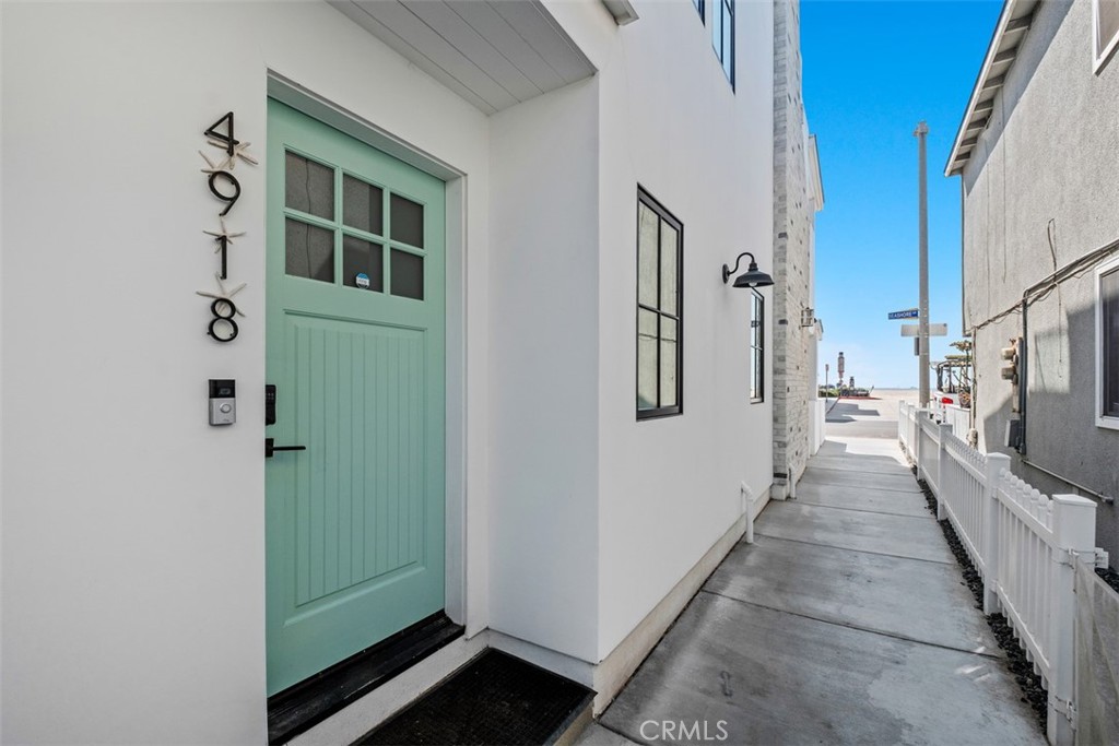 4918 SEASHORE Drive