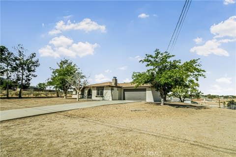 Photo of 11694 Pepper Street, Hesperia, CA 92345 (MLS # SR26161084)