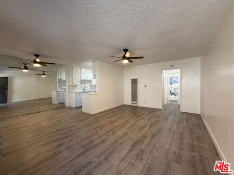 Photo of 5811 Harold Way #3, Los Angeles, CA 90028 (MLS # 25626871)