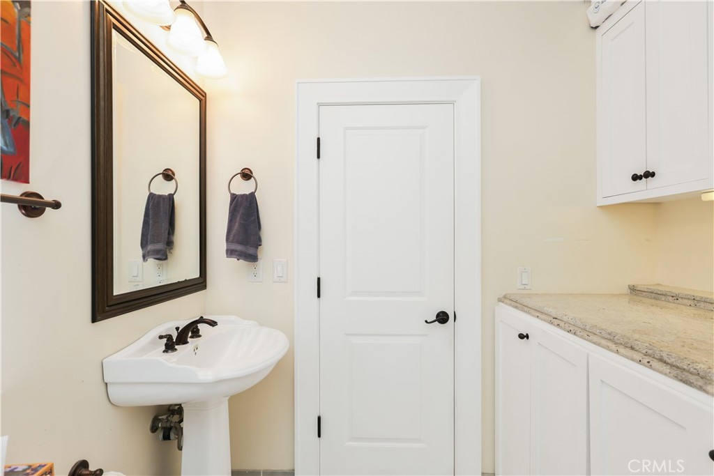 Corona del Mar North of PCH (CNHW) - Residential