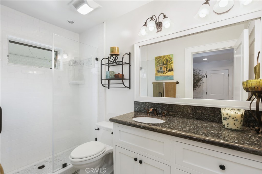 Corona del Mar North of PCH (CNHW) - Residential