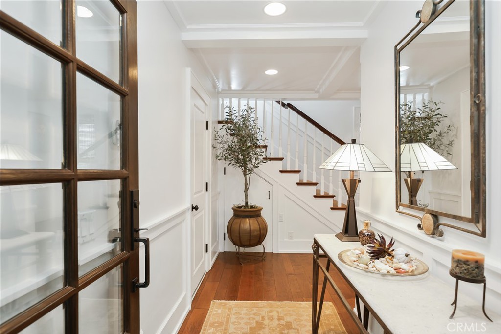 Corona del Mar North of PCH (CNHW) - Residential