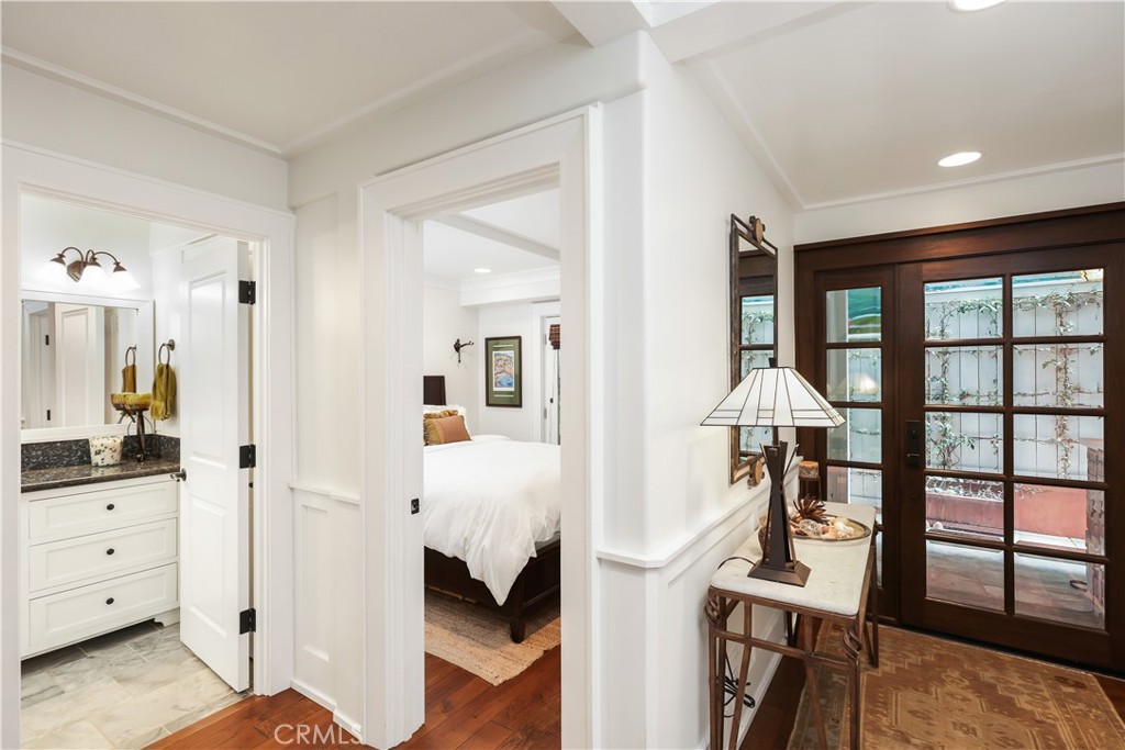 Corona del Mar North of PCH (CNHW) - Residential