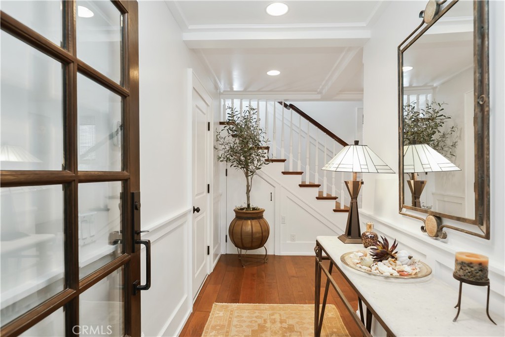 Corona del Mar North of PCH (CNHW) - Residential