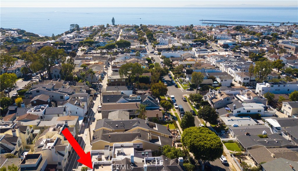 Corona del Mar North of PCH (CNHW) - Residential