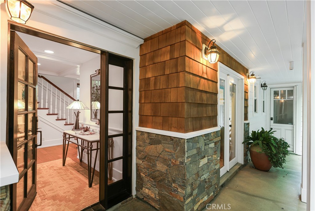 Corona del Mar North of PCH (CNHW) - Residential