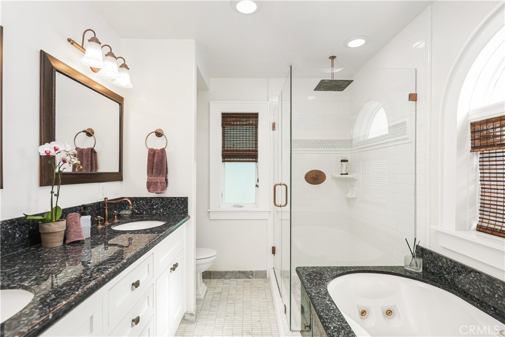 Corona del Mar North of PCH (CNHW) - Residential