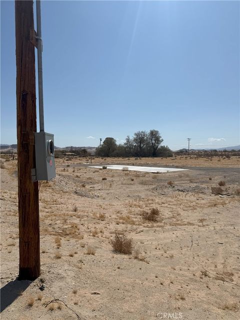 Photo of 48730 Silver Valley Road, Newberry Springs, CA 92365 (MLS # HD25202778) Photo of 48730 Silver Valley Road, Newberry Springs, CA 92365 (MLS # HD25202778)