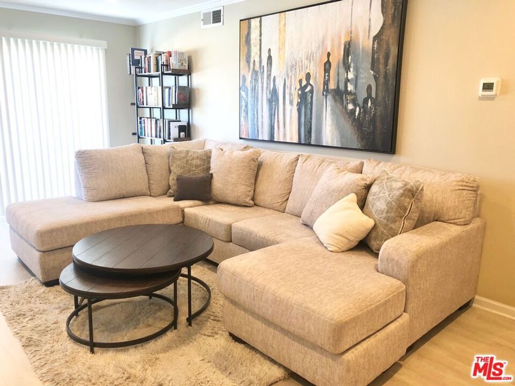 Photo of 1250 N Kings Road #506, West Hollywood, CA 90069 (MLS # 26633049)