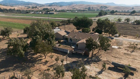 Photo of 315 Riverside Road, Hollister, CA 95023 (MLS # ML82058824)
