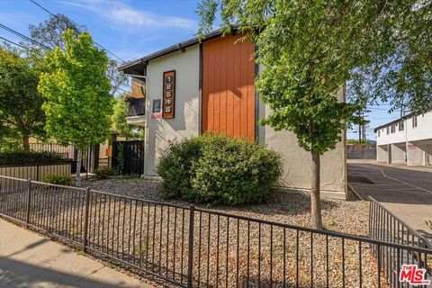 Photo of 12515 Saticoy Street, North Hollywood, CA 91605 (MLS # 26813193)