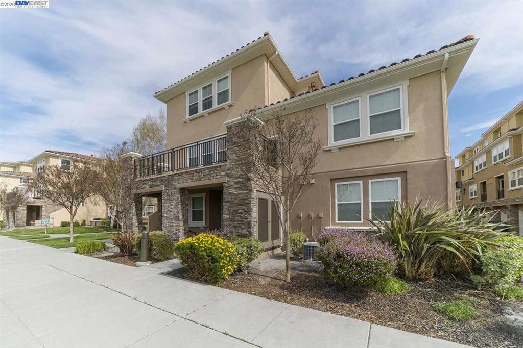 The Courtyards awaits you in this fabulously bright “Napoli” end unit model that is a well-maintained spacious 3 bedroom 3 bath townhome. The first level features the entryway, laundry room, an extra storage closet, and an en-suite bedroom. The second floor features an open living/dining and kitchen layout which opens to your private spacious balcony. On this level you will find the 2nd bedroom and bath. The Master bedroom is your third floor giving you the privacy you need with your own full bath and walk in closet and large windows for plenty of sun light to brighten up your mornings. Features include a mix of hardwood floors, designer carpets, LED lighting, newer paint, and a two car side by side garage. Conveniently located within highly acclaimed schools and all the amenities such shopping at the San Francisco Premium Outlets, Hacienda Crossings, Persimmon Place, and plenty of dining options. The Dublin BART station is only 3 miles away or within 10 mins.