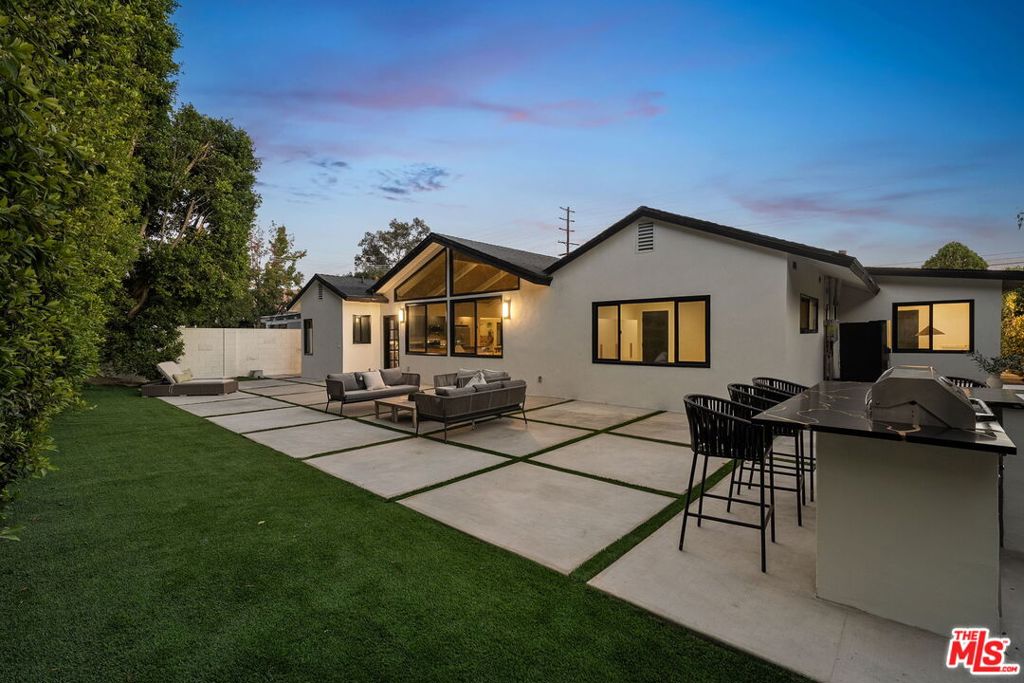 14011 Magnolia Boulevard